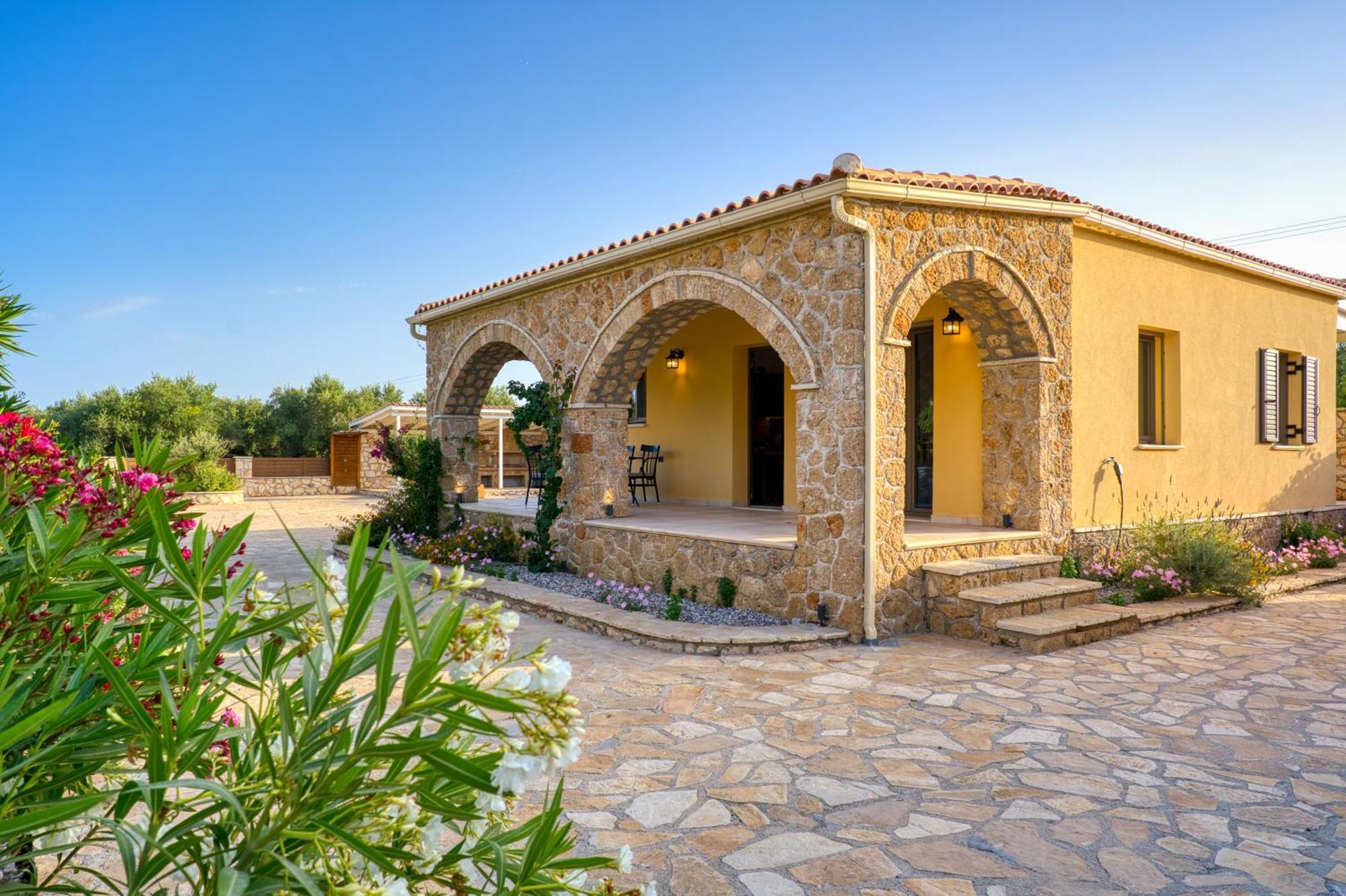 Astarte Villas - Astra Private Villas With Pool Vasilikí Exterior foto